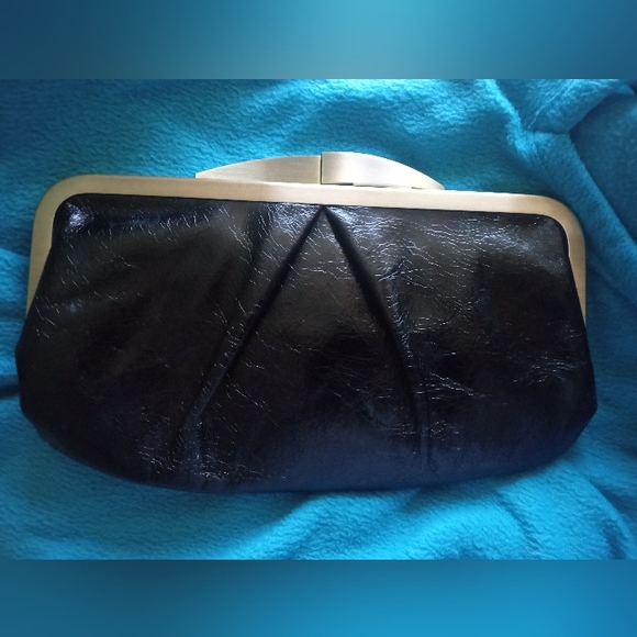 HOBO Handbags - HOBO Hayley Wallet